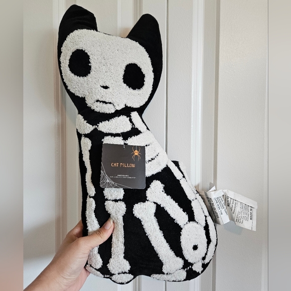 NWT Skeleton Cat Pillow - Picture 3 of 3